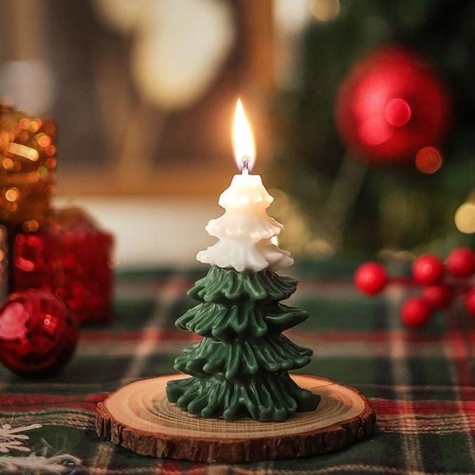 Long&nbsp;Scented&nbsp;Christmas&nbsp;Tree&nbsp;Candle