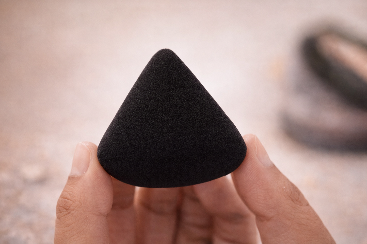 Triangle Powder Puffs for Face Powder Makeup Puff for Loose (pack of 1)